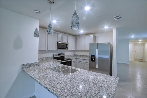 $2,100 | 1664 Hazy Sea Drive, Plant City, FL 33565