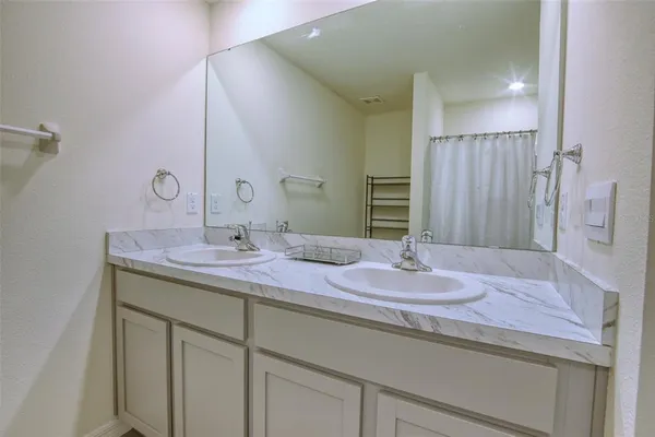 $2,100 | 1664 Hazy Sea Drive, Plant City, FL 33565