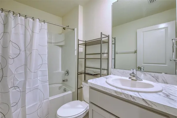 $2,100 | 1664 Hazy Sea Drive, Plant City, FL 33565