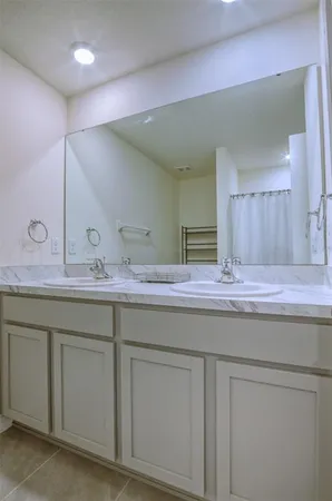 $2,100 | 1664 Hazy Sea Drive, Plant City, FL 33565