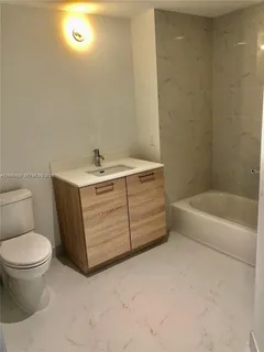 $5,700 | 16385 Biscayne Boulevard, Unit 621, North Miami Beach, FL 33160