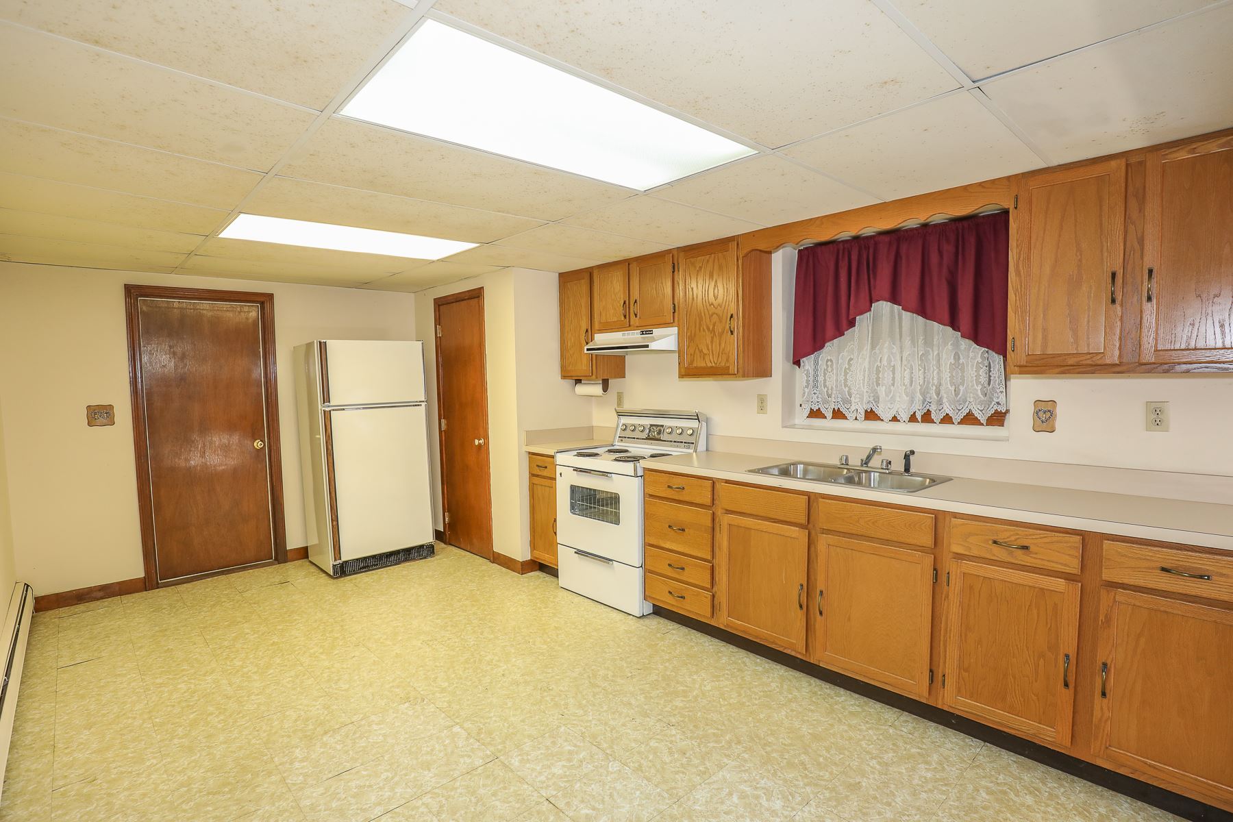 2 Thompson Road Nashua, NH 03060 - Photo 27 of 30 Gallery Image 27