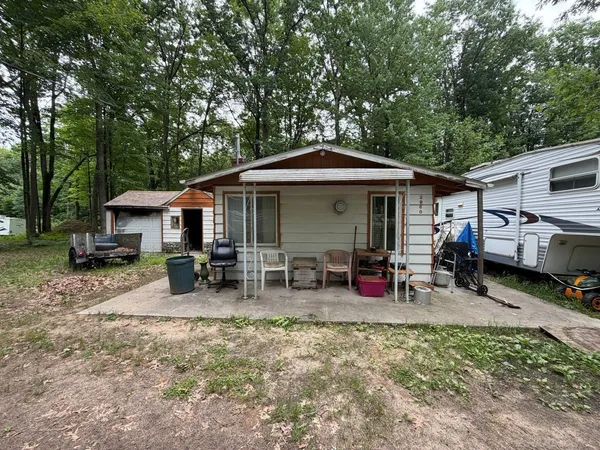 $59,000 | 2060 Lois Road, Harrison, MI 48625