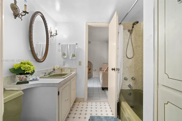 $8,250,000 | 6636 Riviera Drive, Coral Gables, FL 33146