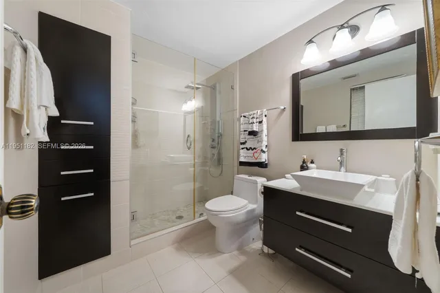 $8,250,000 | 6636 Riviera Drive, Coral Gables, FL 33146