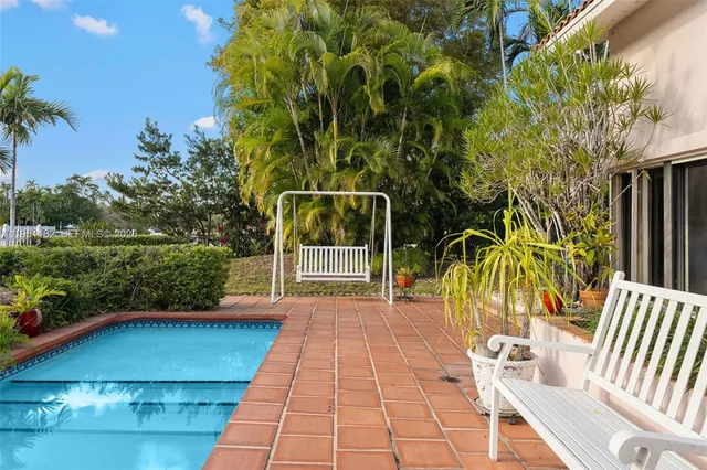 $8,250,000 | 6636 Riviera Drive, Coral Gables, FL 33146