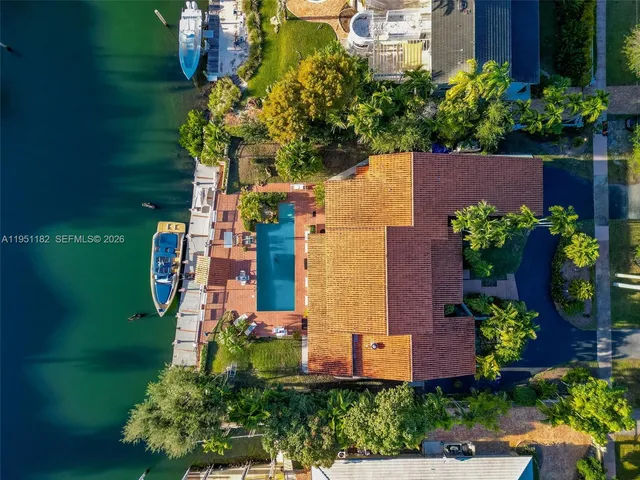 $8,250,000 | 6636 Riviera Drive, Coral Gables, FL 33146