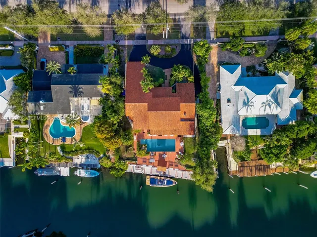 $8,250,000 | 6636 Riviera Drive, Coral Gables, FL 33146