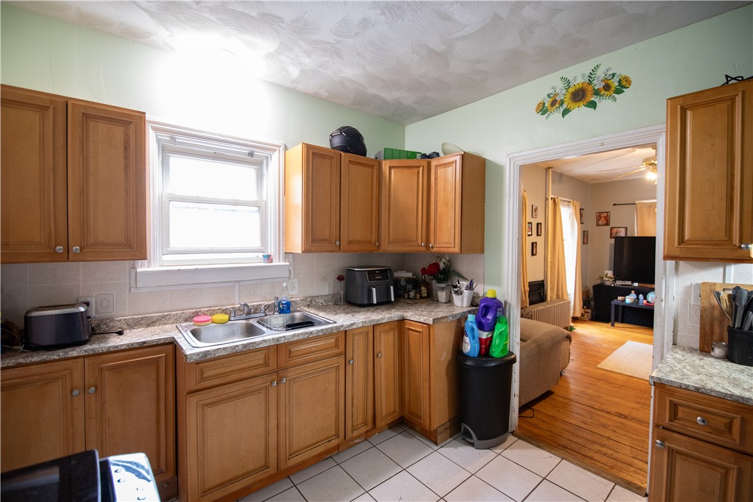 182 High Street Pawtucket, RI 02860 - Photo 12 of 33