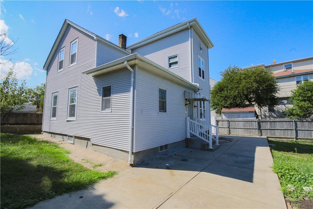 182 High Street Pawtucket, RI 02860 - Photo 2 of 33