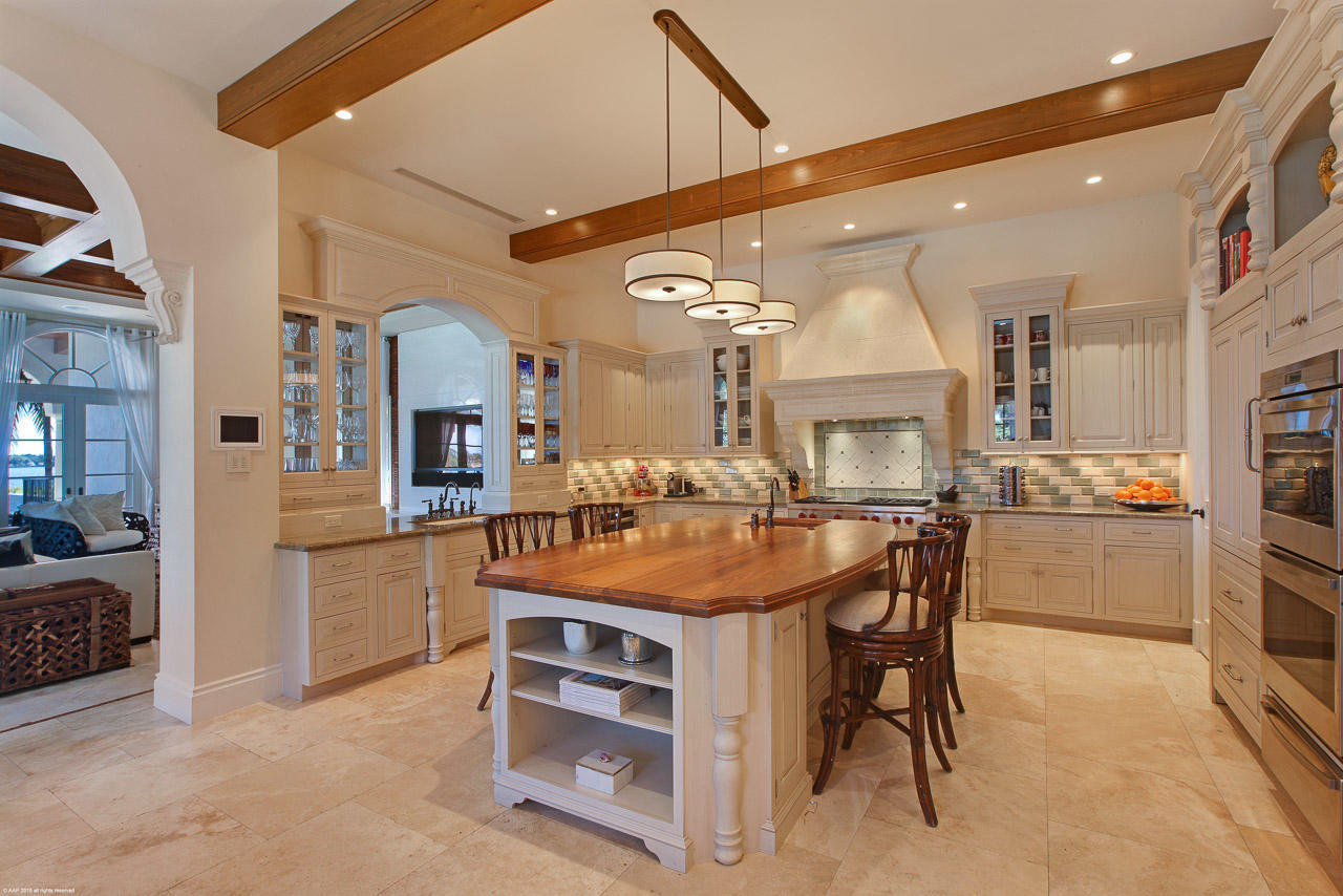 19080 Loxahatchee River Road Jupiter, FL 33458 - Photo 12 of 47 Kitchen