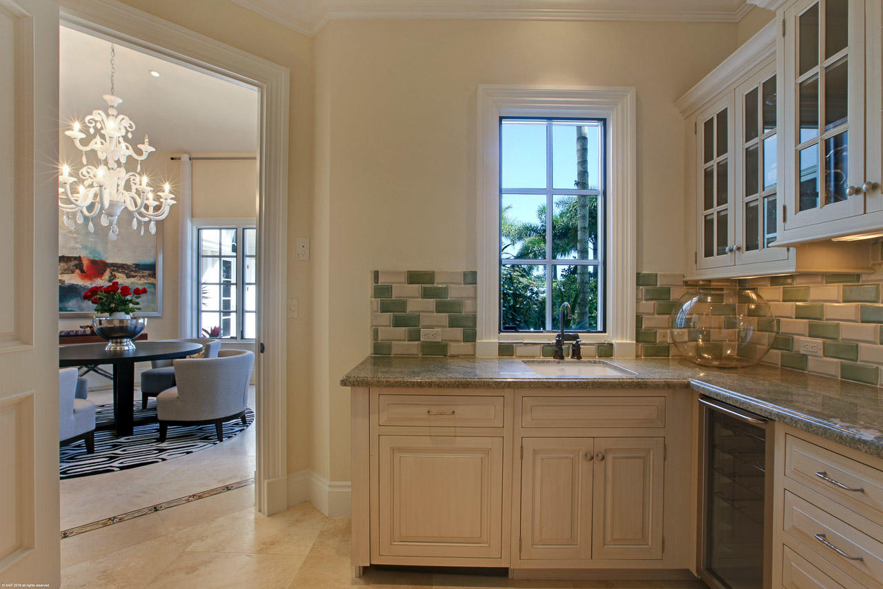 19080 Loxahatchee River Road Jupiter, FL 33458 - Photo 16 of 47 Butlers Pantry