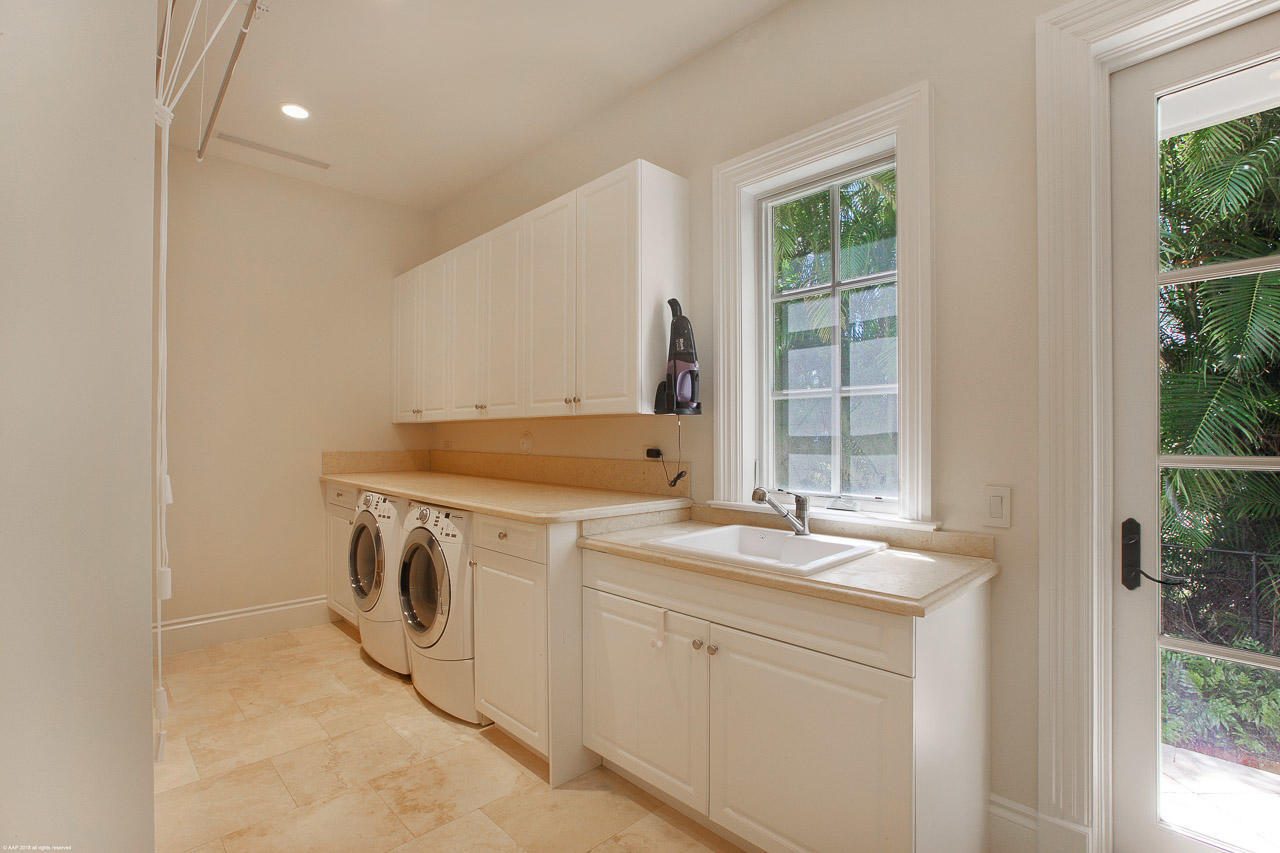 19080 Loxahatchee River Road Jupiter, FL 33458 - Photo 34 of 47 Downstairs Laundry Room