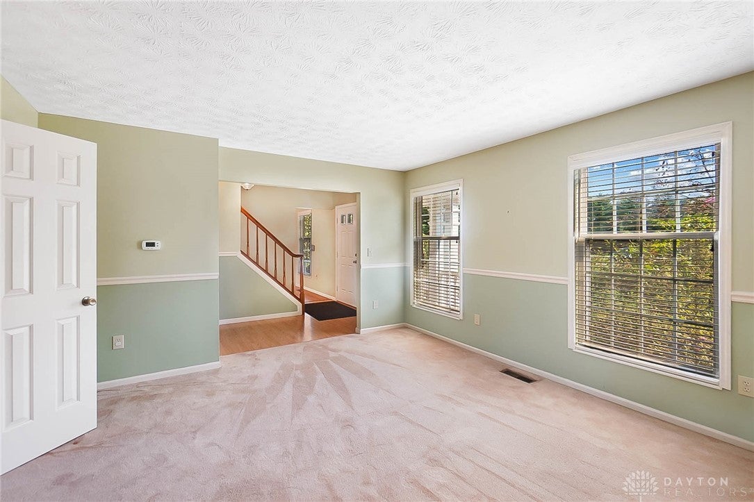 4825 Peacock Road Springfield, OH 45502 - Photo 11 of 41 Gallery Image 11