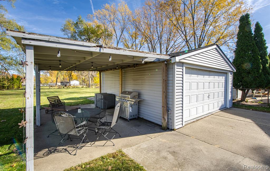 44084 Utica Road Utica, MI 48317 - Photo 39 of 46