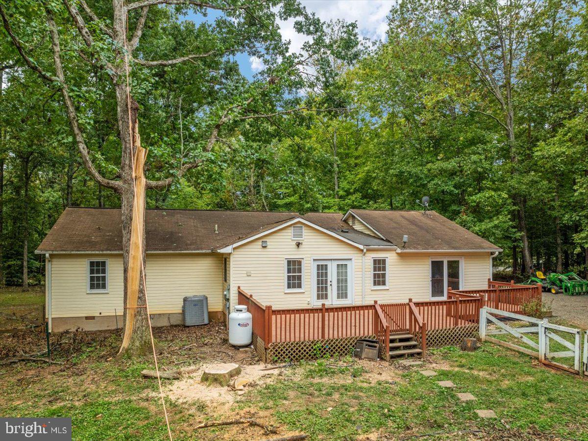 105 Meadows Road Fredericksburg, VA 22406 - Photo 34 of 45 Gallery Image 34