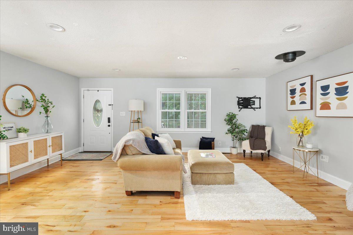 105 Meadows Road Fredericksburg, VA 22406 - Photo 10 of 45 Gallery Image 10