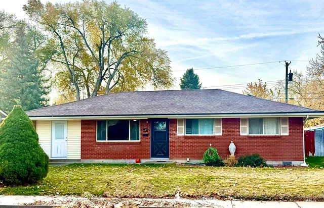 $310,000 | 975 East 17th North, Mountain Home, ID 83647