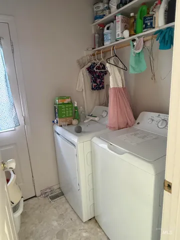 $310,000 | 975 East 17th North, Mountain Home, ID 83647