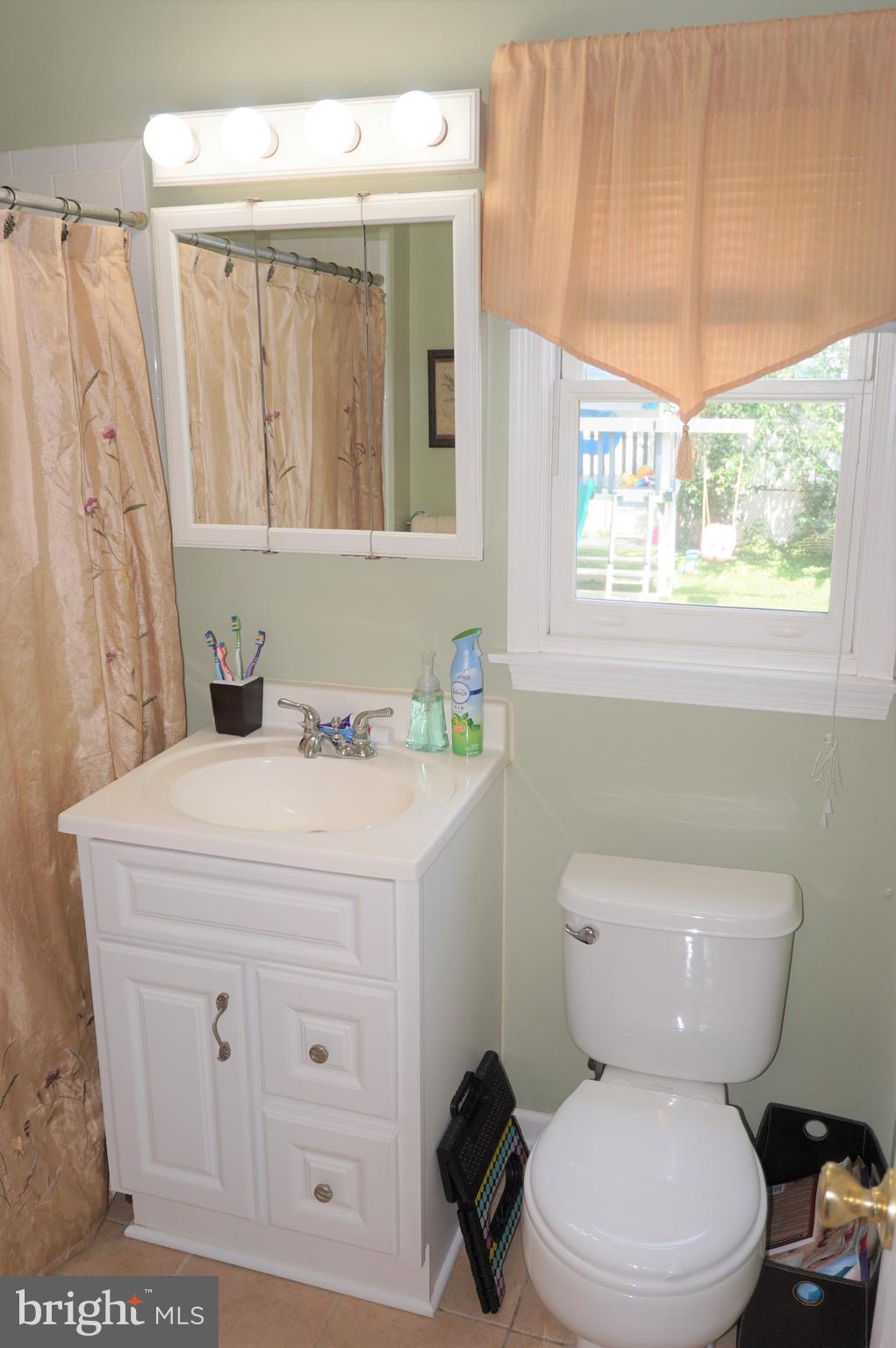 4394 Nottingham Way Hamilton, NJ 08690 - Photo 23 of 28 Full Bathroom on upper level