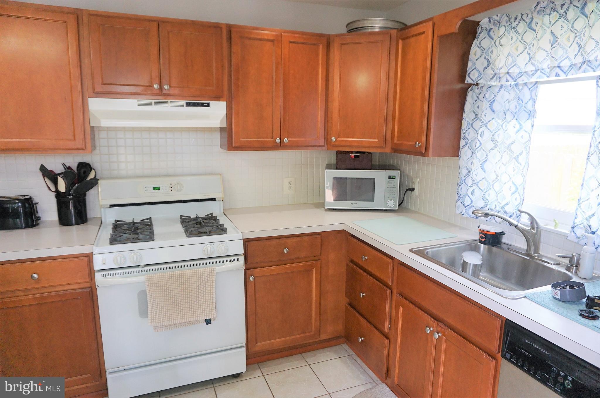 4394 Nottingham Way Hamilton, NJ 08690 - Photo 10 of 28 Kitchen