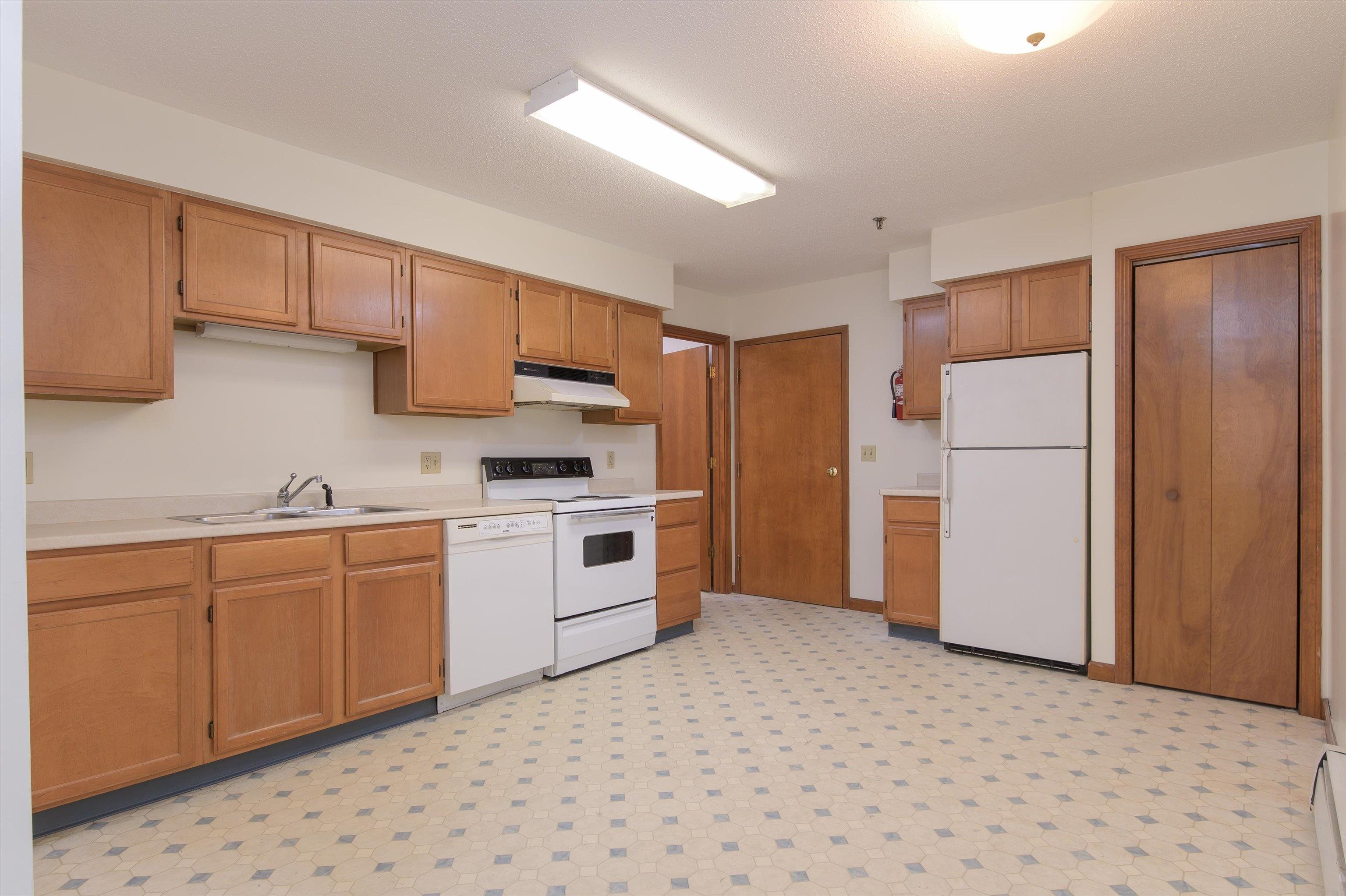 156 Main Street Ludlow, VT 05149 - Photo 22 of 59
