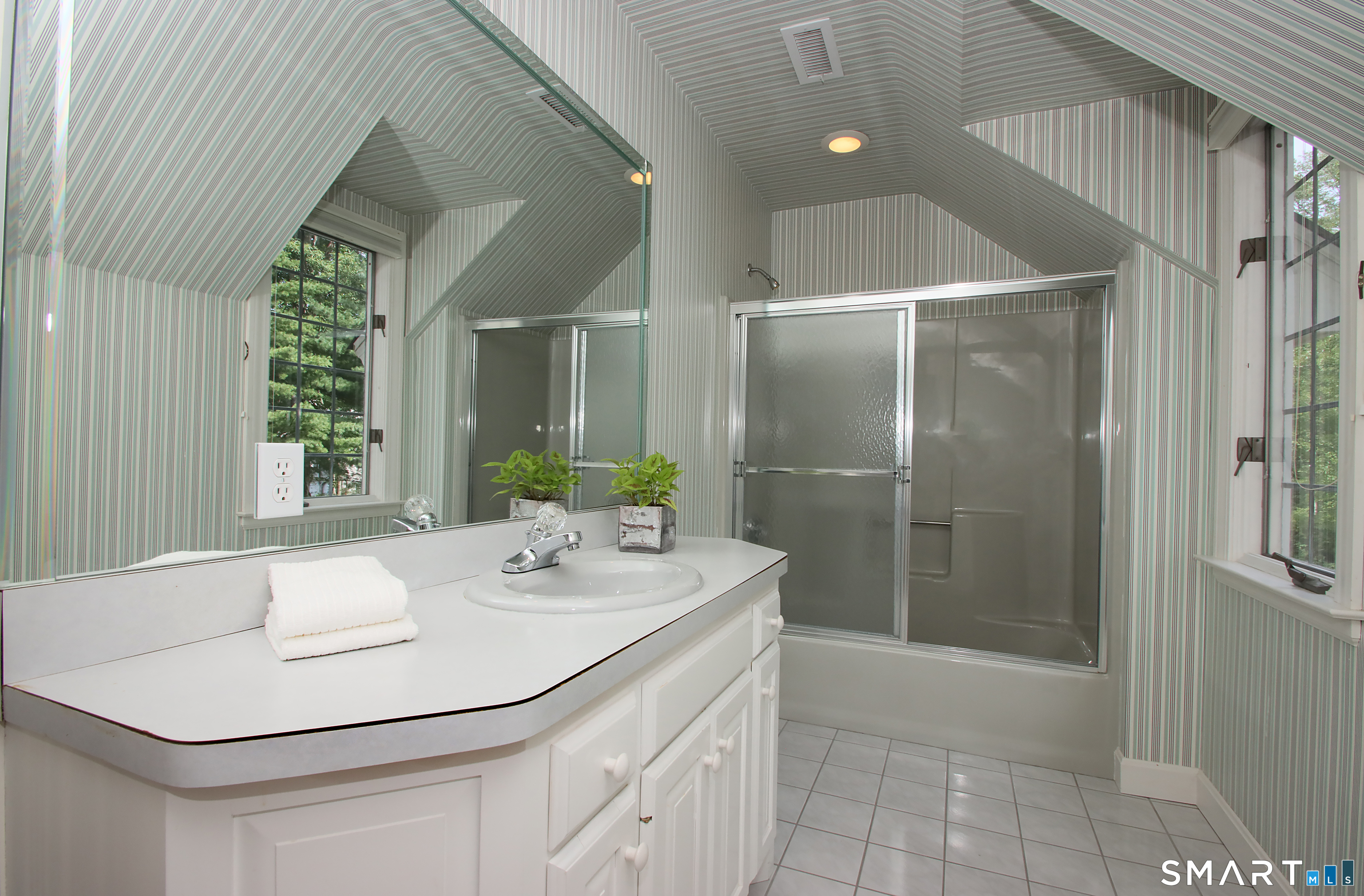 45 Longview Road Avon, CT 06001 - Photo 26 of 40 Gallery Image 26