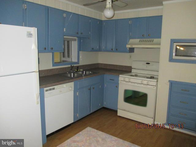 21135 Reno Monument Road Boonsboro, MD 21713 - Photo 5 of 12 Kitchen