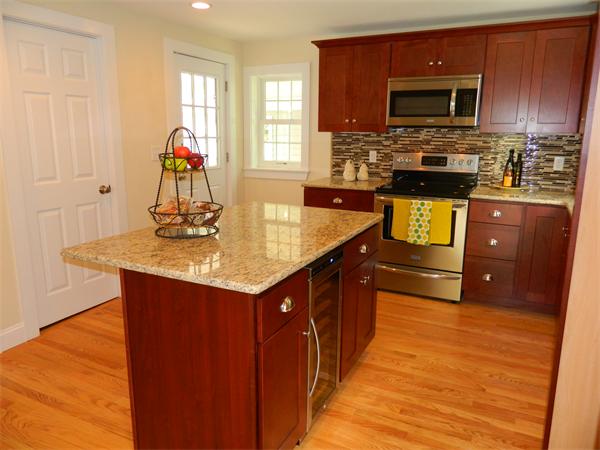 14 Lyndon Road Sharon, MA 02067 - Photo 4 of 20
