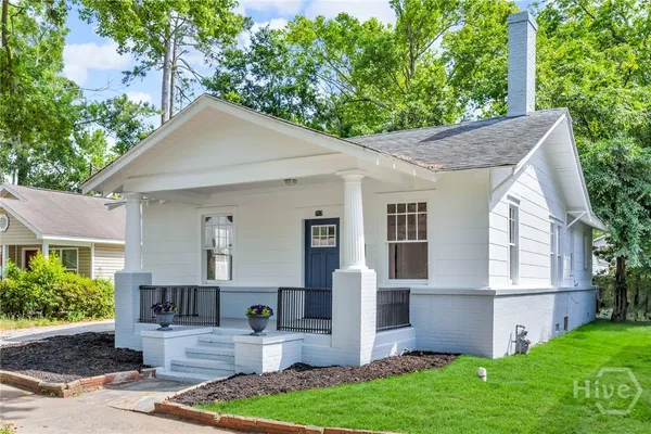 $2,300 | 717 Seiler Avenue, Savannah, GA 31401