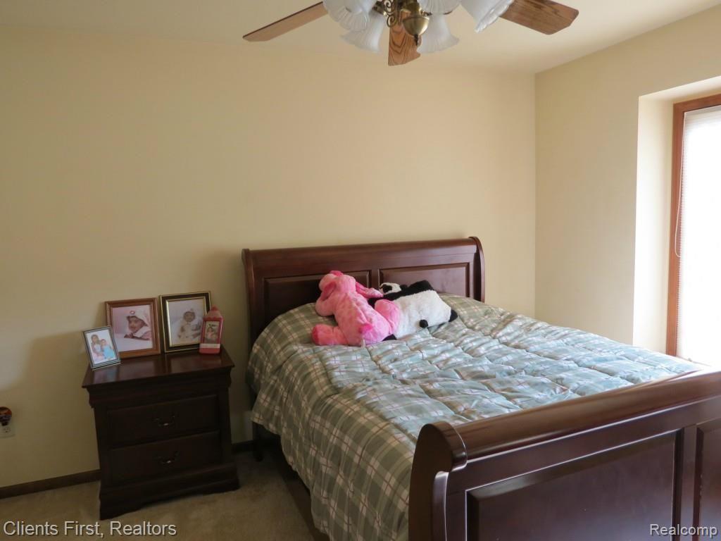 19342 Gill Road Livonia, MI 48152 - Photo 6 of 10 IMG_0467.jpg