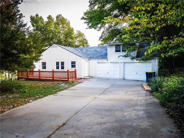 $299,999 | 400 North Morse Avenue, Liberty, MO 64068