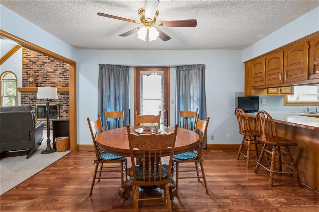 1025 Southeast Bridgehampton Way Lee's Summit, MO 64081 - Photo 8 of 35