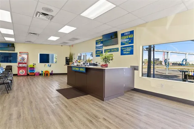 $6,995,000 | 1108 Commercial Way, Spring Hill, FL 34606