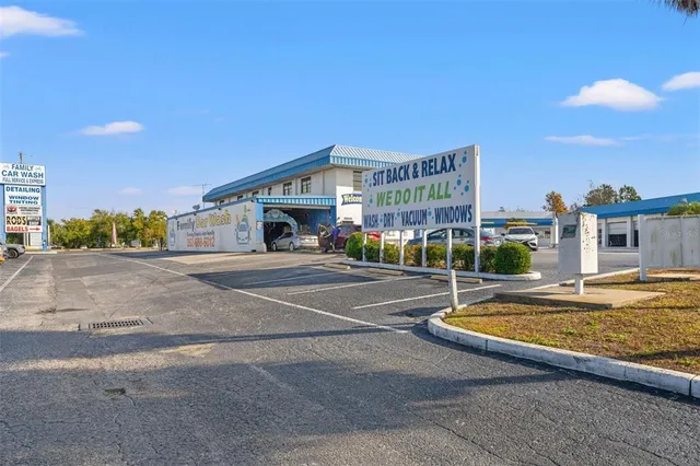 $6,995,000 | 1108 Commercial Way, Spring Hill, FL 34606