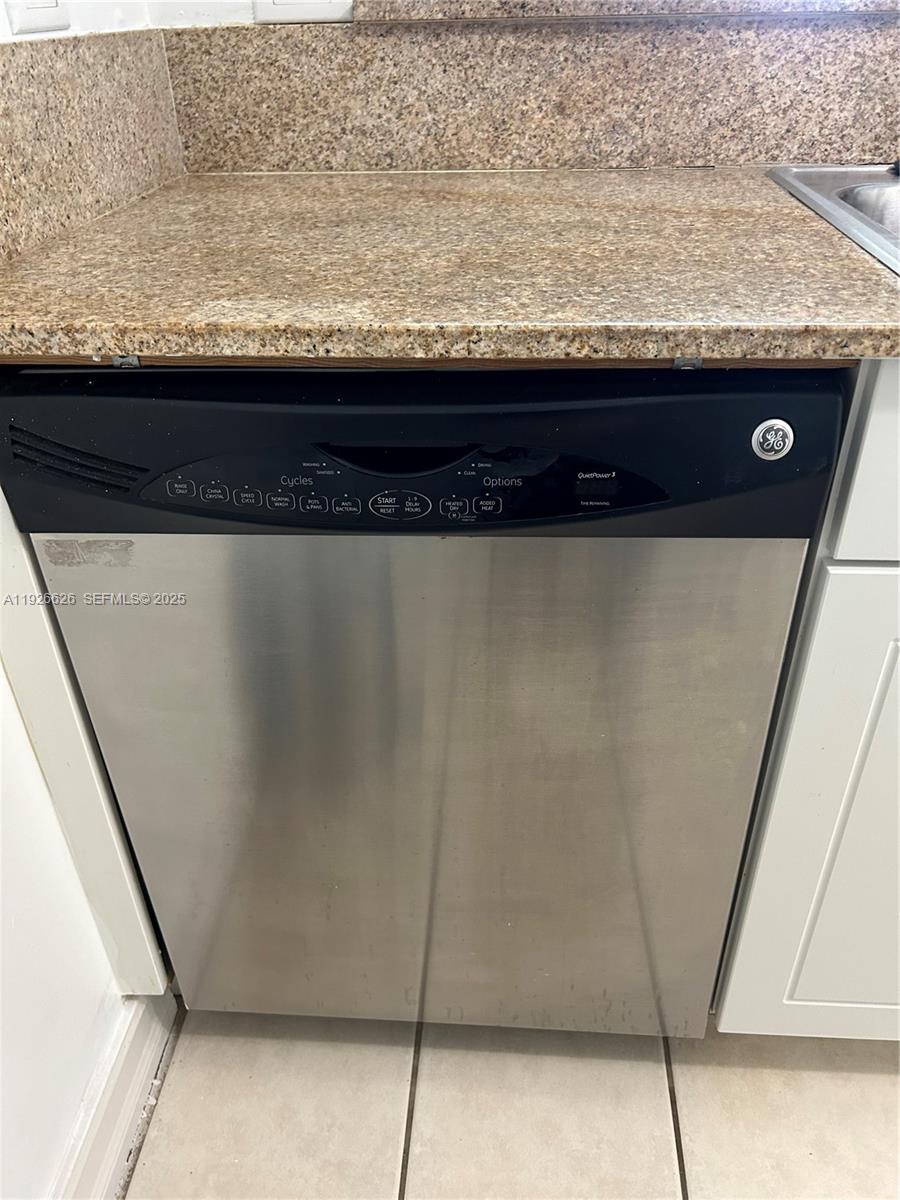 117 Northwest 42nd Avenue, Unit 1516 Miami, FL 33126 - Photo 52 of 76 a view of a counter top