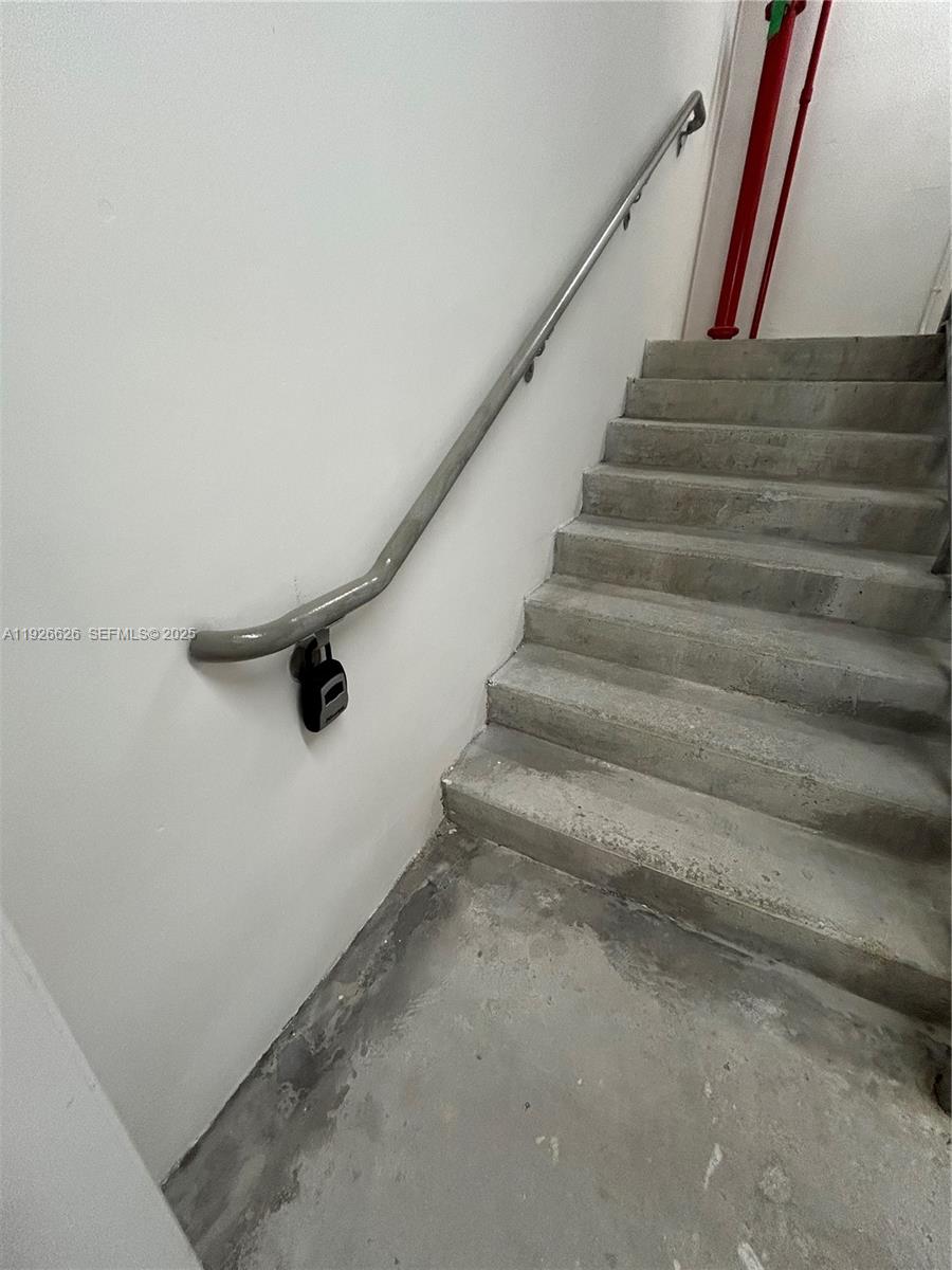 117 Northwest 42nd Avenue, Unit 1516 Miami, FL 33126 - Photo 60 of 76 a view of entryway