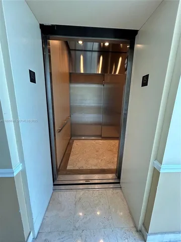 $2,100 | 117 Northwest 42nd Avenue, Unit 1516, Miami, FL 33126