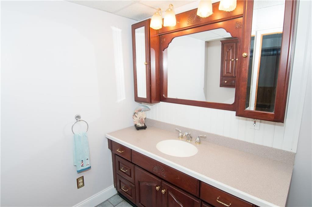 227 Fulton Road Canonsburg, PA 15317 - Photo 16 of 24 227 Fulton Road Lower Level Full Bath