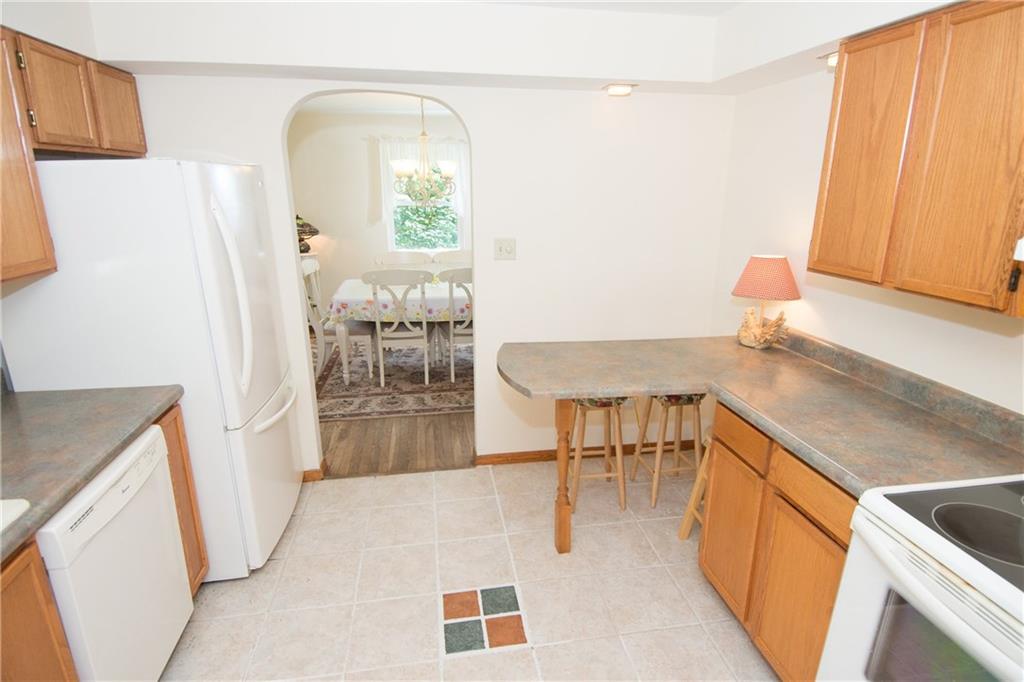 227 Fulton Road Canonsburg, PA 15317 - Photo 6 of 24 227 Fulton Road Kitchen