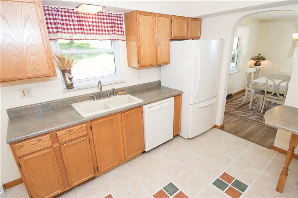 227 Fulton Road Canonsburg, PA 15317 - Photo 7 of 24 227 Fulton Road Kitchen