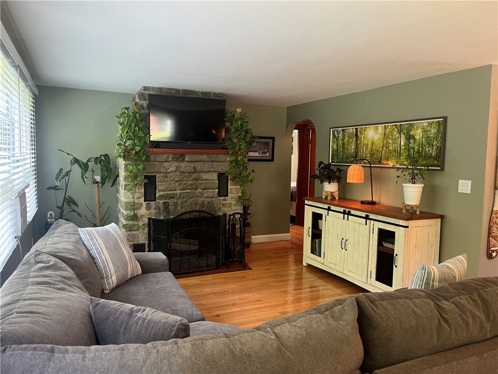 16 Smith Street Bristol, RI 02809 - Photo 20 of 44