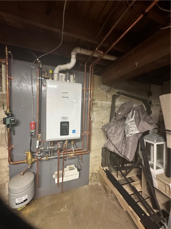 16 Smith Street Bristol, RI 02809 - Photo 40 of 44