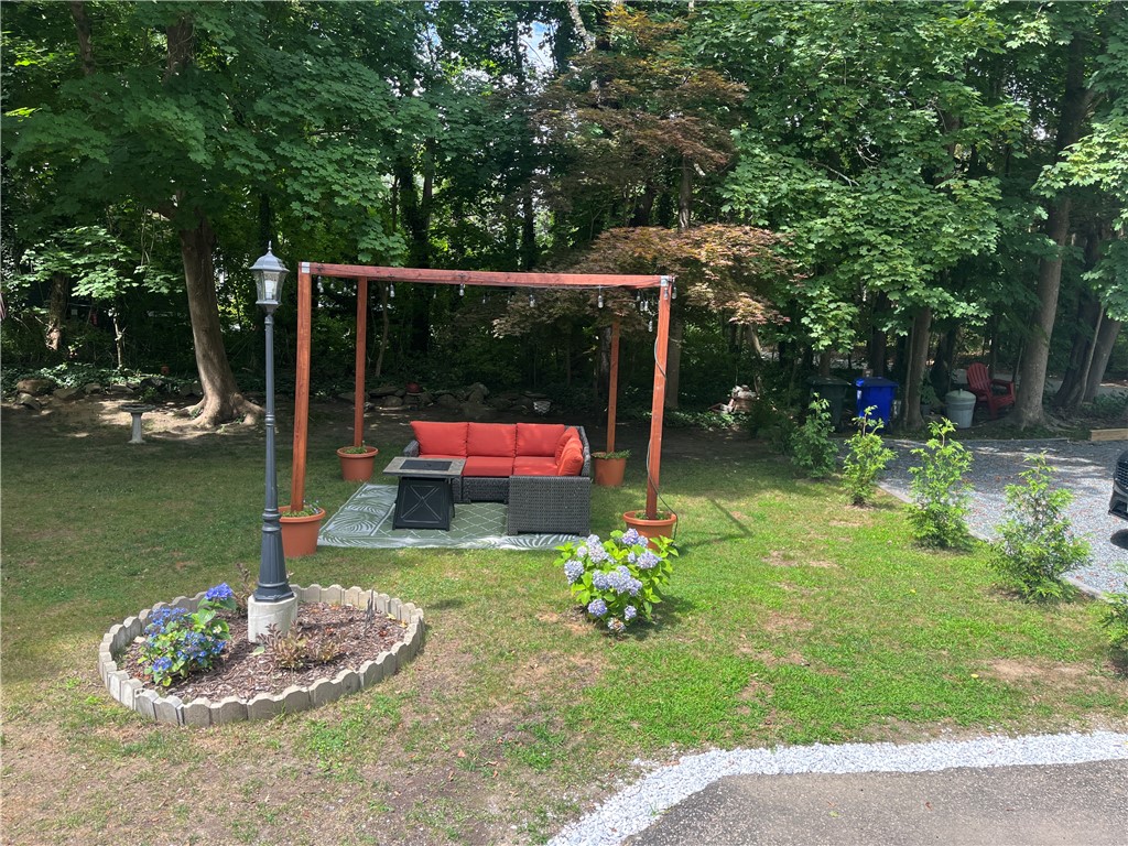 16 Smith Street Bristol, RI 02809 - Photo 5 of 44