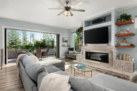 $1,799,999 | 2743 Mesa Drive, Oceanside, CA 92054