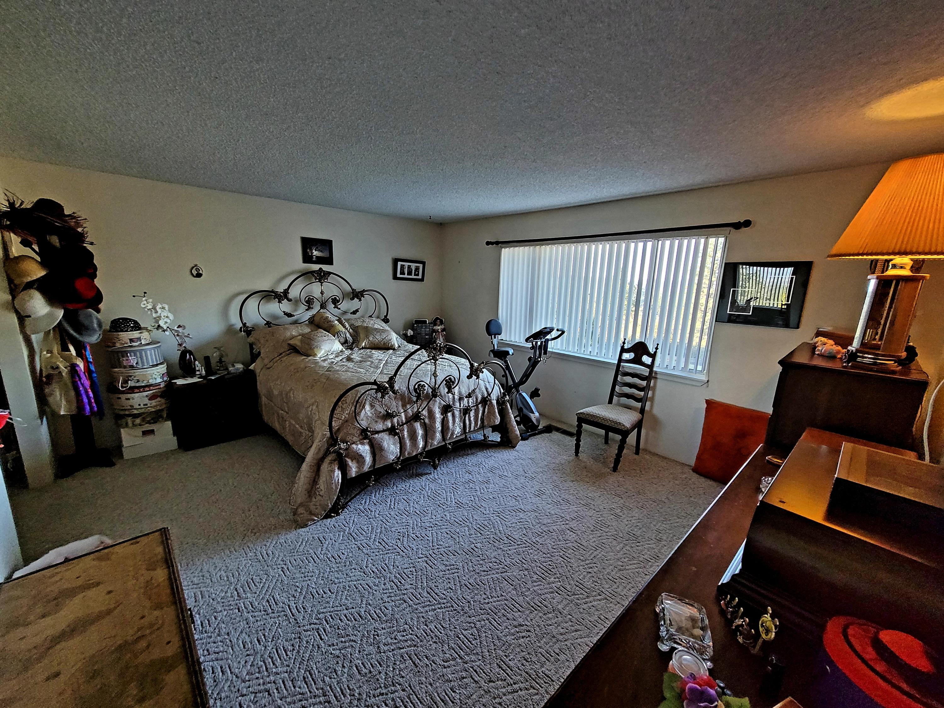1515 Summit Loop Grants Pass, OR 97527 - Photo 20 of 43 20