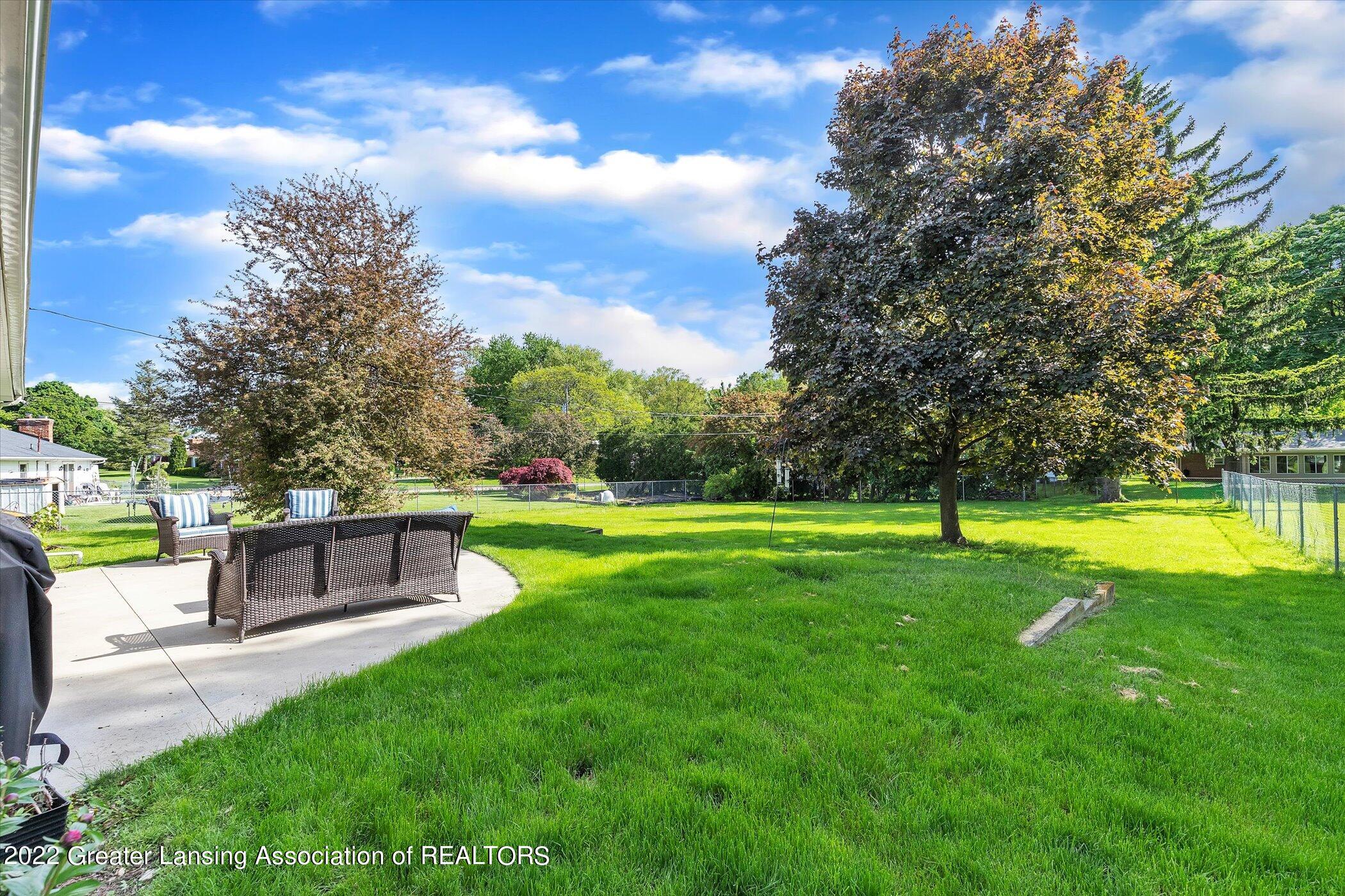 4248 Barton Road Lansing, MI 48917 - Photo 47 of 47 47-4248-Barton-Rd-WindowStill-Real-Estat