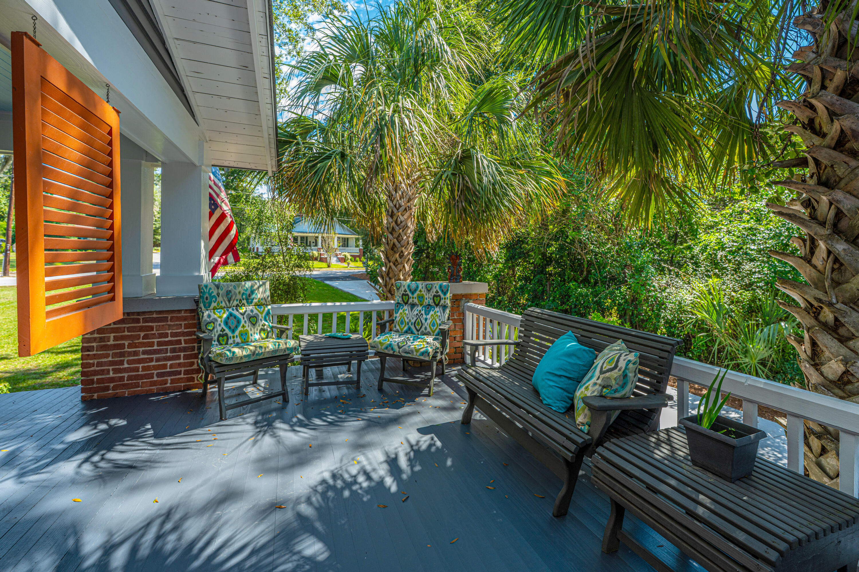 117 Fishburne Street Walterboro, SC 29488 - Photo 2 of 69 117FishburneSt009