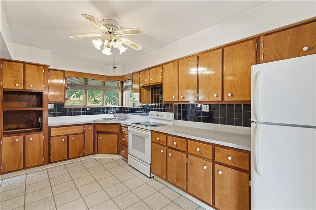357 3rd Street Smithton, PA 15479 - Photo 9 of 32