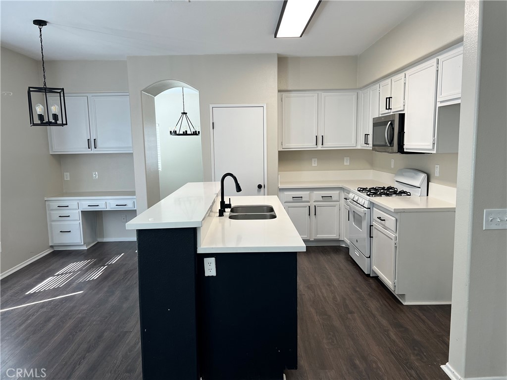 14818 Steeplechase Road Victorville, CA 92394 - Photo 8 of 17